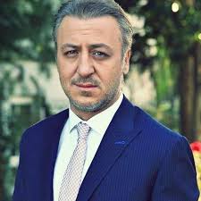 Barış falay ve eşi esra ronabar bayram alışverişinde yakalanınca medya tv,haberler,magazin,son dakika,manşet haber barış falay eşi ve çocuğu. Baris Falay Kimdir Kac Yasinda Nereli Boyu Kac Sevgilisi Sayfa 1