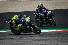 Motogp, super regalo al gp di stiria: Motogp Gp Stiria Yamaha Sfrenata Che Paura Maverick Vinales Livegp It Motogp Vinales Valentino Rossi