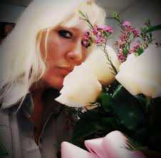 Why is the CVS app not working properly for online orders and coupons?