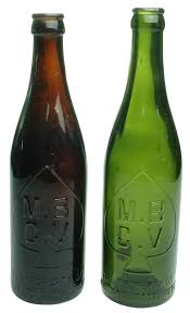 Embossing Pair Of Small Size Big Spade M B C V Spade Beers 1 Dark Amber 2 Green Victoria Type Mad On Collect Australian Beer Bottle Beer Bottle