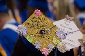 17171 Caps College Of Arts And Sciences Commencement Afternoon Alumni Arena Ubphoto College Art Cap College Commencement