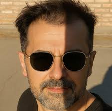 Peugeot 504 pickup restomod