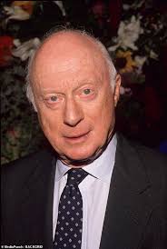 Nolan, the authoritative headmaster of welton academy, opposite robin williams. 8yihadj9fcc63m