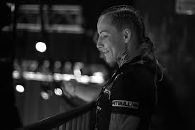 Shelley Devine (@evolvewmma)