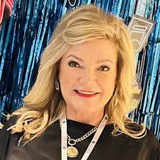 Presenter Spotlight! Let's give Amy a round of applause! Amy has been a  registered nurse for 18 years in the Shreveport area. She started her  career in the Emergency Department at Willis-Knighton