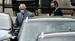 Il principe filippo, che è conosciuto anche come duca di edimburgo, ha una storia interessante che ancora oggi rimanda a una domanda lecita e mai scontata a cui rispondere. Principe Filippo Come Sta Il Marito Della Regina Elisabetta Il Figlio Carlo Va A Trovarlo In Ospedale Il Mattino It