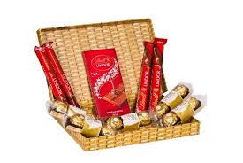 Whether it's in the form of a bar, a cake, gelato, or a hot drink, chocolates really make their way we have researched the shops that offer chocolate delivery across london and here are the results. Ferrero Lindt Chocolate Letterbox Gift London