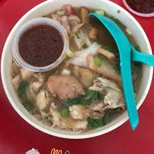 Tuang sup panas2 dan letak sedikit cili kicap. Bihun Sup Sri Buana
