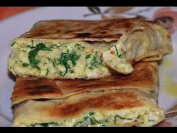 рулет из лаваша с курицей и сыром на сковороде Zharenyj Lavash S Syrom I Zelenyu Zharenyj Lavash S Nachinkoj Konvertiki Iz Eda Kulinariya Idei Dlya Blyud