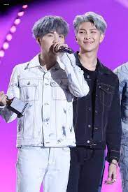Während sugas eltern also im nachhinein mehr als zufrieden mit der brufswahl des sohnes sein . Bts S Rm And Suga Reveal How They Competed To Write The Rap Lyrics For Butter Koreaboo