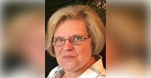 Linda Carolan's Instagram, Twitter & Facebook