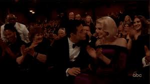 Queen bohemian rhapsody минус №20. Ahhhh Rami Malek Kissing Lucy Boynton After The Announcement Of His Win Of Best Actor At Be 2019 Academy Awards Lucy Boynton Best Actor Famous Couples