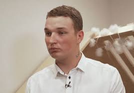 За основу своего прозвища юный блогер взял свое настоящее. Bloger Edvard Bil Mama Umerla V Policejskom Obezyannike Starhit Ru
