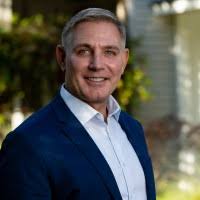 Les Robertson Email & Phone Number