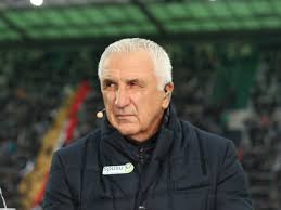 Altura 182 cm informações profissionais posição atacante: Wer Ist Robin Dutt Sky Experte Hans Krankl Mit Brandrede Im Tv Video Bundesliga Ligaportal