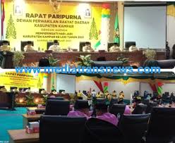 Pejabat daerah dan tanah jasin. Rapat Paripurna Hut Kab Kampar Ke 71 Di Hadiri Wagubri Dan Beberapa Pejabat Penting Lainnya