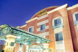 There's a restaurant on site. Quality Inn Suites Usa Bei Hrs Gunstig Buchen