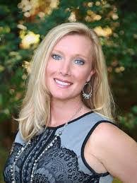 Darcy Lockwood's Instagram, Twitter & Facebook