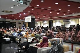 Universitas medan area universitas terbaik menerapkan kampus digital dengan mendukung program kampus merdeka menjadi pts favorit di sumut. Faculty Of Law Universitas Indonesia Received A Visit From Labschool Jakarta Senior High School Fakultas Hukum Universitas Indonesia