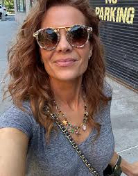 Robyn Lively (@robynlively) • Instagram photos and videos