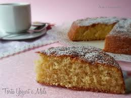 Mi serve una ricetta facile facile… ho pochissimo tempo. Torta Allo Yogurt E Mele