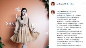 Salah satu olahraga yang sangat baik untuk ibu hamil yang dapat mengembalikan posisi bayi sungsang karena dengan berenang tubuh dan panggul menjadi longgar. Berkaca Dari Sandra Dewi Begini Cara Mengatasi Posisi Bayi Sungsang
