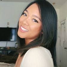 Chantelle Ramos's Instagram, Twitter & Facebook