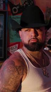 Louie The Singer in Pool