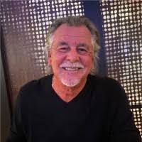 Frank Hartenstein's Instagram, Twitter & Facebook