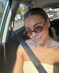 Molly McGill (@mollymcgilll) • Instagram photos and videos