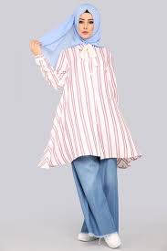 Yeni Urun Fular Detay Cizgili Tunik Ekru Bordo Urun Kodu Akt5011 49 90 Tl Moda Stilleri Kadin Modasi Tunik