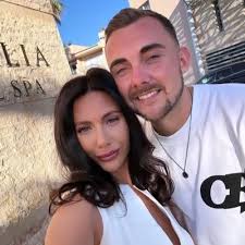 Hannah Bratt (@toadmb95)