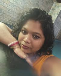 Bohot garib ho hai na tension Mt lo mil jyega koi na koi rahis Jada lootna  aur lootana bhi