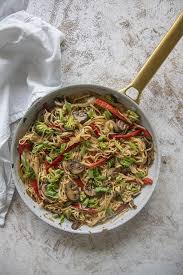 Use what you have on hand — lo mein is a great mix and match meal. Easy Lo Mein Recipe The Salty Marshmallow
