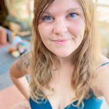 How long and at what setting to cook cakes in a 1400 air fryer using a  basic lemon cake recipe?