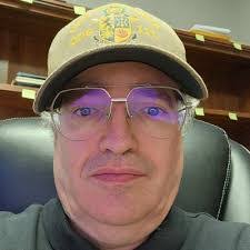 Mindy Heck's Instagram, Twitter & Facebook