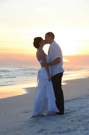 Simple And Elegant Beach Wedding Elopement Packages For Destin Florida Beach Wedding Photos Beach Wedding Locations Beach Wedding Pics