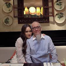 Shandy aulia mengizinkan putrinya bermain dengan anak art. Beda Agama Ini 9 Momen Hangat Shandy Aulia Dan Keluarga