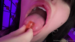 Hot girl swallowing you!! - ThisVid.com