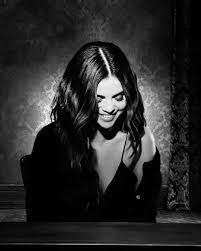 Image About Black And White In Gomez Selena By D Selena Gomez Selena Gomez Black And White Instagram Selena Gomez
