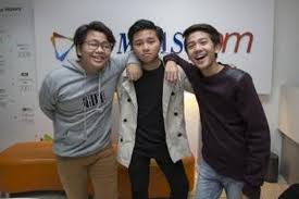 Umur 21 tahun) adalah seorang aktor dan penyanyi berkebangsaan indonesia. Iqbaal Cjr Dipaksa Belajar Tetap Tak Jadi Juara Pertama