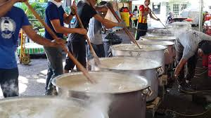 Ianya tidak sama dengan bubur lambuk yang disediakan dan dijual di kg baru di sepanjang bulan ramadhan. Bubur Lambok Gerai Pak Hassan Home Kuala Lumpur Malaysia Menu Prices Restaurant Reviews Facebook