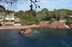 Notre hôtel bénéficie d'une situation privilégiée unique : Fournas Cove In Saint Raphael Var France Plages Tv