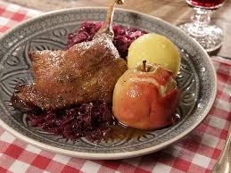 Knusprige Gansekeulen Mit Bratapfeln Rezept Lebensmittel Essen Getranke Rezepte Rezepte