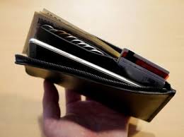 厚い革の薄い財布 syrinx hitoe l zip l 単 長財布2 外形寸法 約w 180 x h 99 x d 7mm 中央 20mm マチ最大 製品重量 約115g 素材 牛革 イタリア tempesti社 elbamatt 生産国 日本 ファスナー ykk exce 薄い財布 財布 長財布