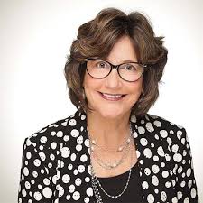 Beth Bagwell's Instagram, Twitter & Facebook