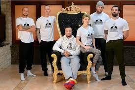 Eric sindermann war handballer, heute macht er mode für claudia effenberg eric sindermann hätte bundesliga spielen können, doch die wut stand ihm im weg. Dr Sindsen Eric Sindermann Unterstutzt Den Deutschen Boxsport Und Projekte Der Arche