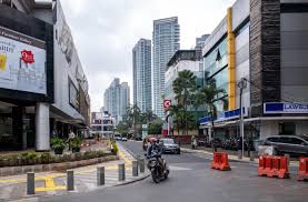 Berikut pengertian psbb, aturan, daerah yang menerapkan, hingga sanksi yang diterapkan. Covid 19 Vacant Roads Little Activity Mark First Day Of Psbb Implementation In Jakarta City The Jakarta Post