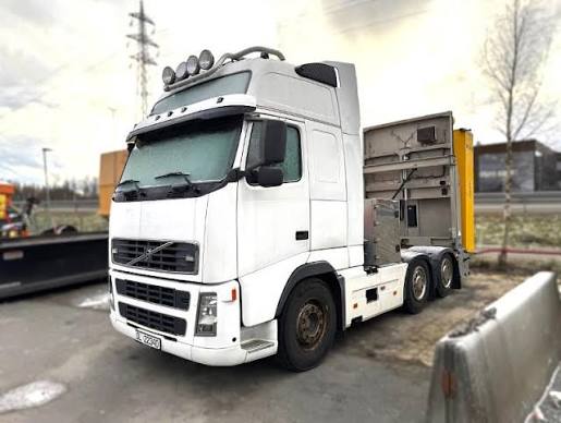 Volvo FH-4X2 Rigid 2005 Cab & Chassis Truck
