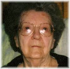 Amanda Memmott's Instagram, Twitter & Facebook